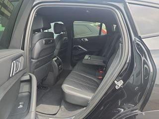 2025 BMW X6 xDrive40i