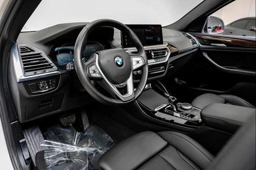 2024 BMW X4 xDrive30i