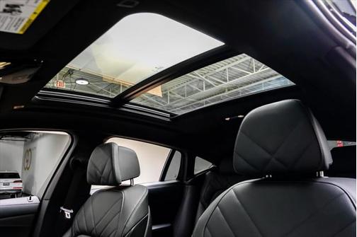2025 BMW X6 xDrive40i