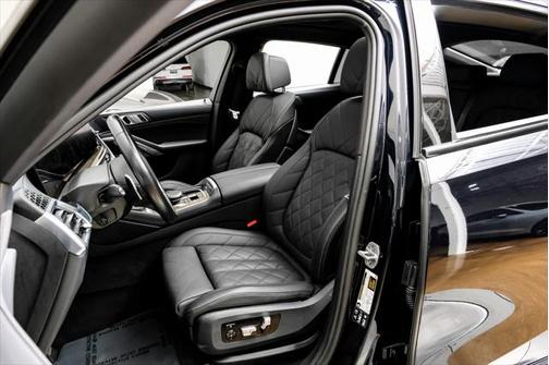 2025 BMW X6 xDrive40i