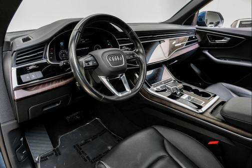 2022 Audi Q8 55 Premium Plus