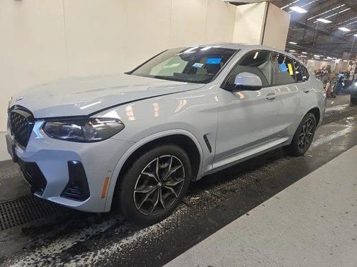 2025 BMW X4 xDrive30i