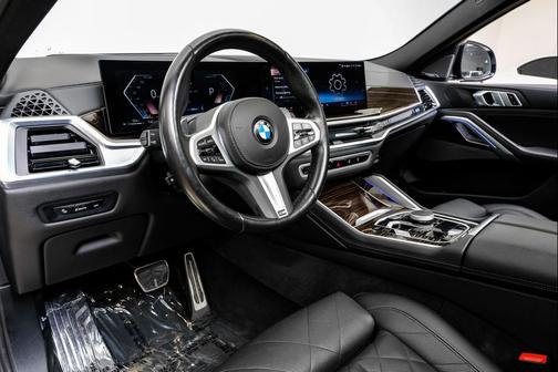 2025 BMW X6 xDrive40i