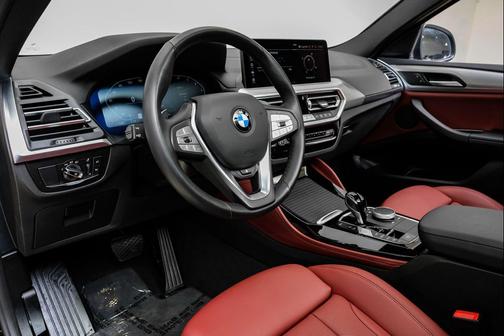 2025 BMW X4 xDrive30i