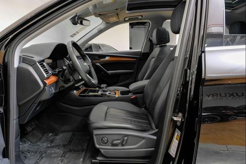 2023 Audi Q5 45 S line Premium Plus