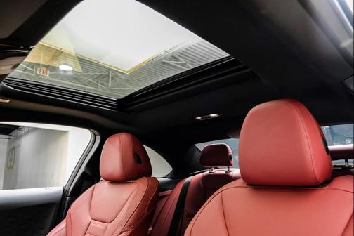 2024 BMW 230 i