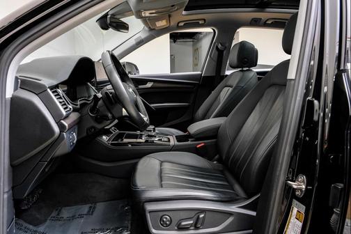 2023 Audi Q5 40 Premium Plus