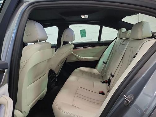 2023 BMW 540 i xDrive