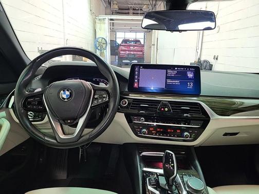 2023 BMW 540 i xDrive