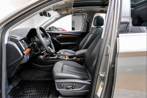2023 Audi Q5 45 S line Premium Plus