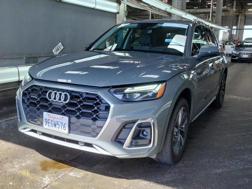 2023 Audi Q5 45 S line Premium Plus