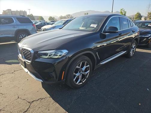 2024 BMW X4 xDrive30i