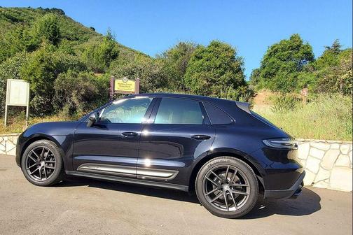 2023 Porsche Macan T