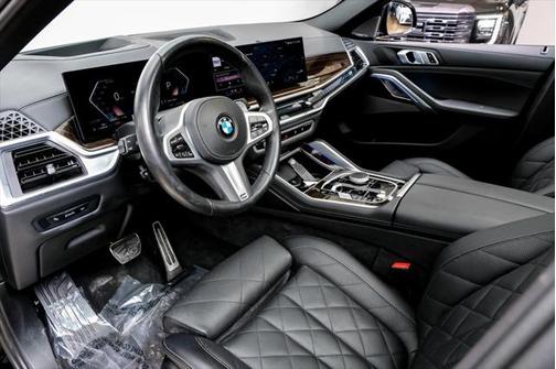 2025 BMW X6 xDrive40i