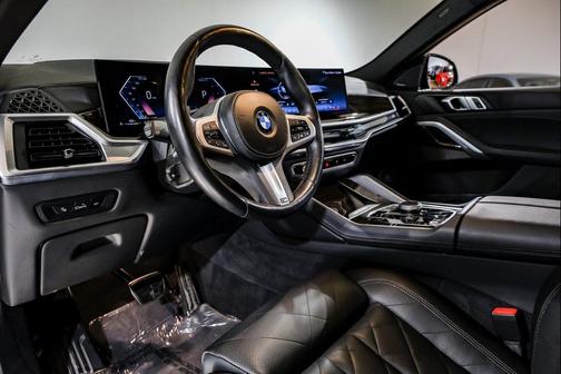 2025 BMW X6 xDrive40i
