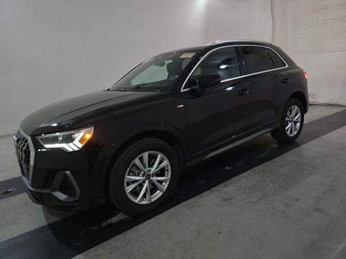 2023 Audi Q3 Premium 45 TFSI S line quattro Tiptronic
