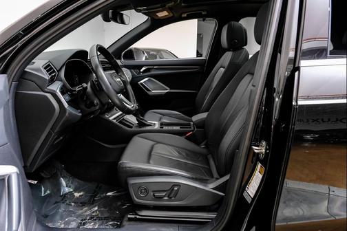 2023 Audi Q3 Premium 45 TFSI S line quattro Tiptronic