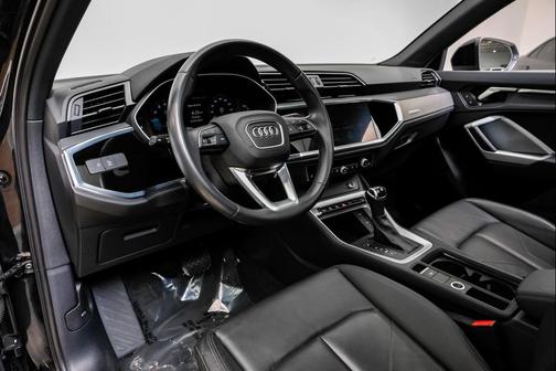 2023 Audi Q3 Premium 45 TFSI S line quattro Tiptronic