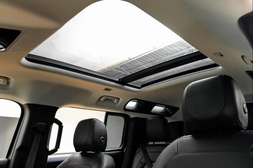 2024 Land Rover Defender 110 P400 S