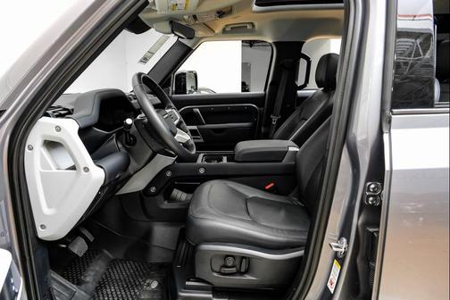 2024 Land Rover Defender 110 P400 S
