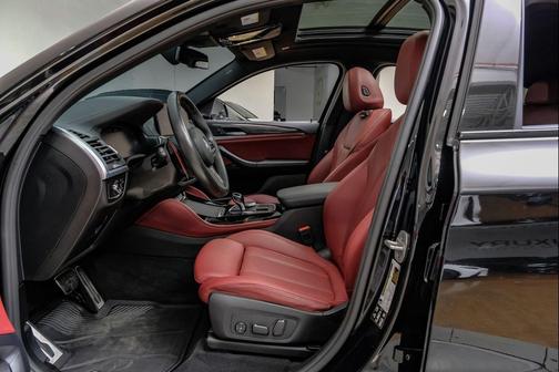 Black Sapphire Metallic 2024 BMW X4 M40i