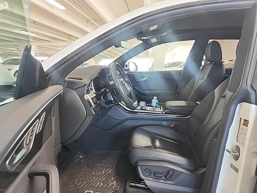 2023 Audi Q8 55 Premium Plus