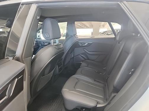 2023 Audi Q8 55 Premium Plus