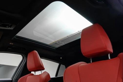 Alpine White 2025 BMW X2 xDrive28i