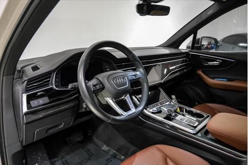 2022 Audi Q7 45 Premium Plus
