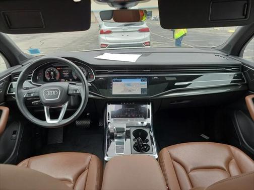 2022 Audi Q7 45 Premium Plus