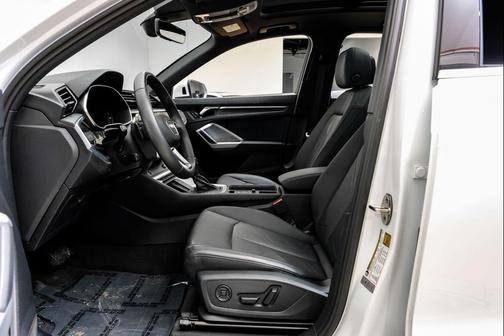 2024 Audi Q3 45 S line Premium Plus