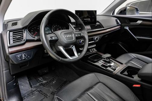 2023 Audi Q5 45 S line Premium