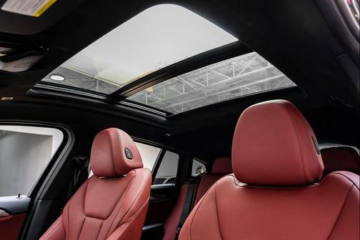 2025 BMW X4 xDrive30i