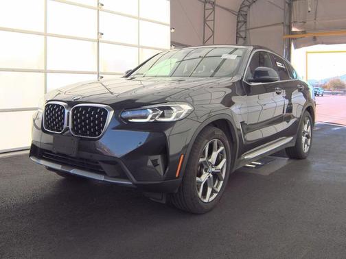 2025 BMW X4 xDrive30i