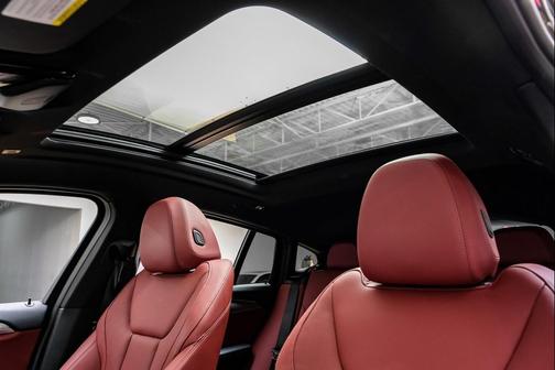 2025 BMW X4 xDrive30i