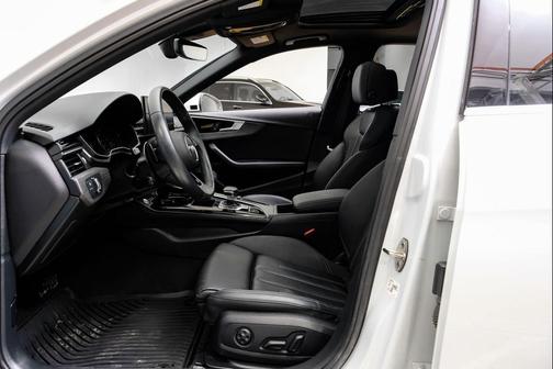 2023 Audi A4 45 S line Premium