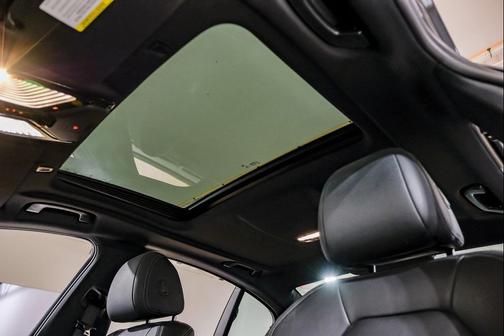 2022 BMW 530 i