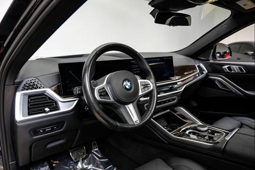 2025 BMW X6 xDrive40i