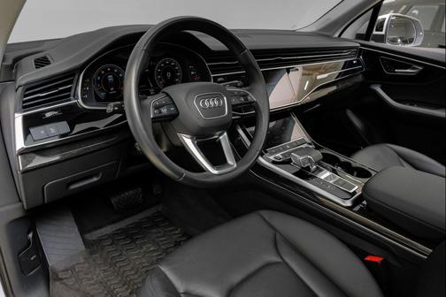 Glacier White 2023 Audi Q7 55 Premium Plus