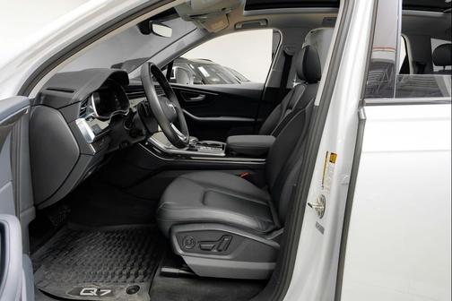 Glacier White 2023 Audi Q7 55 Premium Plus