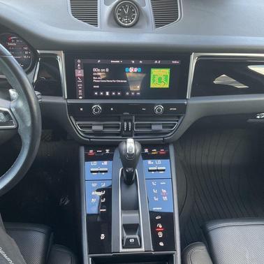 2023 Porsche Macan T