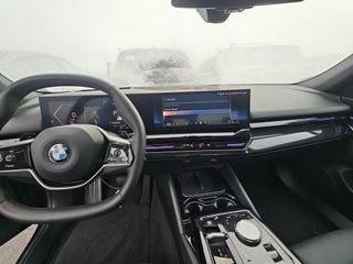 2024 BMW 530 i