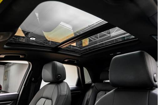 2022 Audi Q3 45 S line Premium Plus