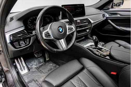 2022 BMW 540 i