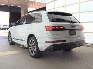 2023 Audi Q7 45 Premium Plus