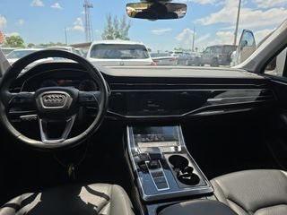 2023 Audi Q7 45 Premium Plus