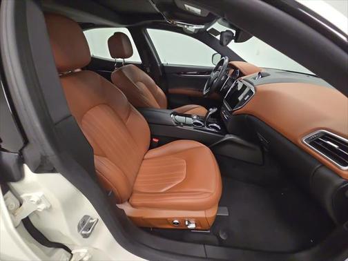 2022 Maserati Ghibli Modena