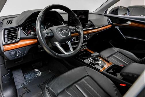 2023 Audi Q5 45 S line Premium