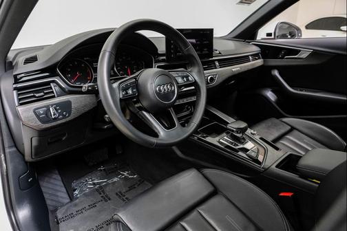 2023 Audi A4 45 S line Premium