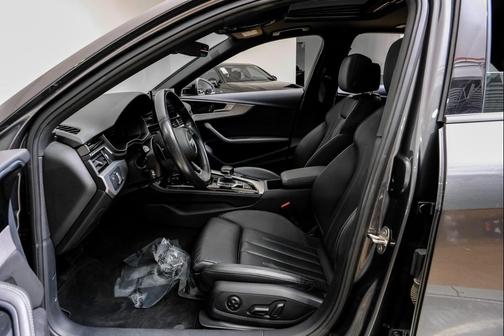 2022 Audi A4 45 S line Premium Plus